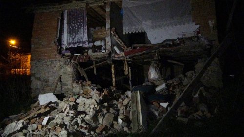 Yozgat'ta 200'den fazla ev ve ahırda hasar oluştu