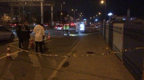 İstanbul'da polis, kendisine yumruk atan kişiye ateş etti: 1 kişi öldü