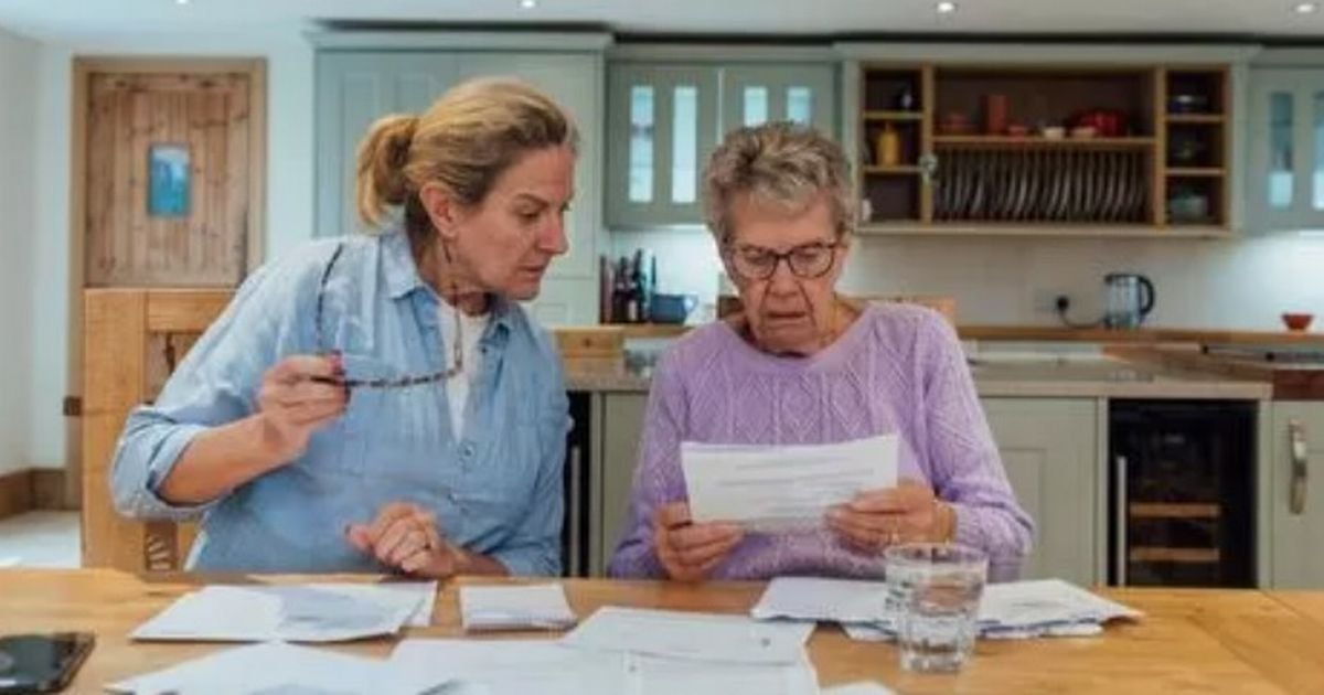 Former DWP employee urges older Brits to check State Pension letter for error