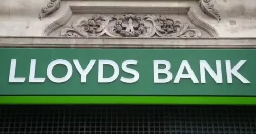 Lloyds Bank urges customers with £5,000 cash in account to take action now