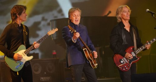 Sir Paul McCartney plays Johnny Depp video at Glastonbury