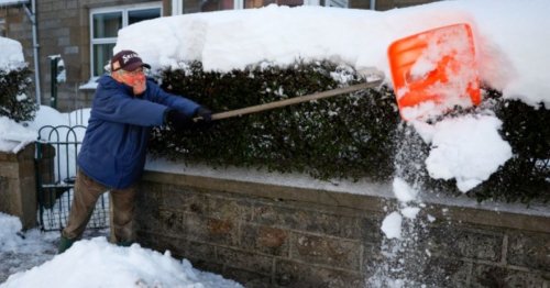 UK faces '15cm of snow' next week with six inches smashing into England