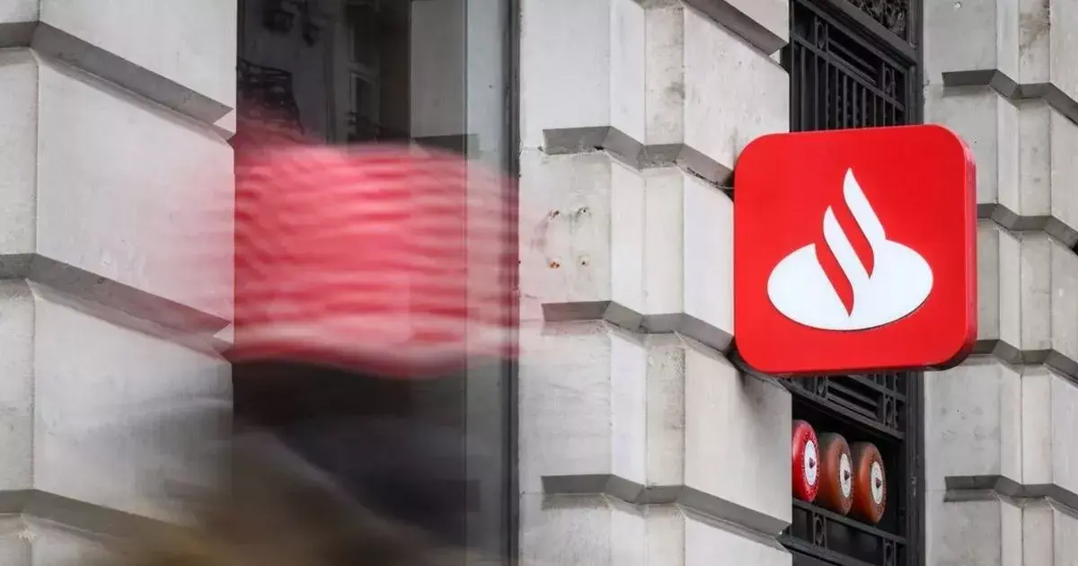 Warning issued to anyone who banks with Santander ahead of summer