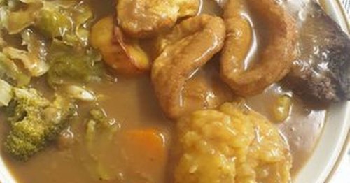 Woman divides everybody with controversial Sunday roast dinner