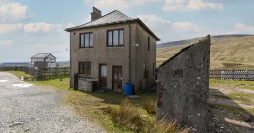 'Loneliest home' taken off the market because nobody wants to buy it