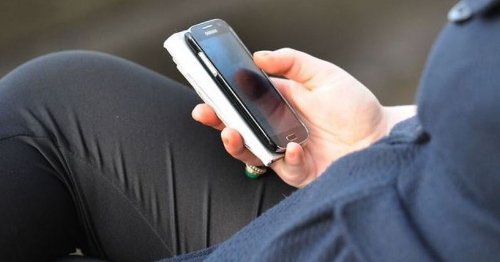 Warning about scam text messages that can steal personal data
