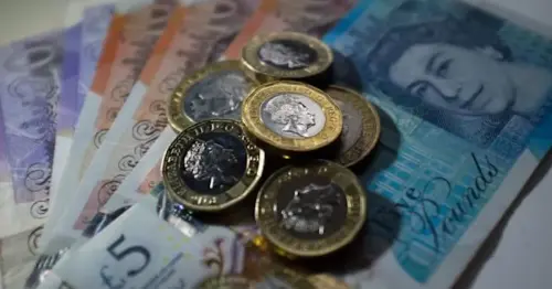 Universal Credit claimants to notice special payments from DWP