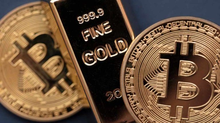 Robert Kiyosaki Plans to Buy Bitcoin After Reversal as Gold Charts Signal ‘Massive’ Rise