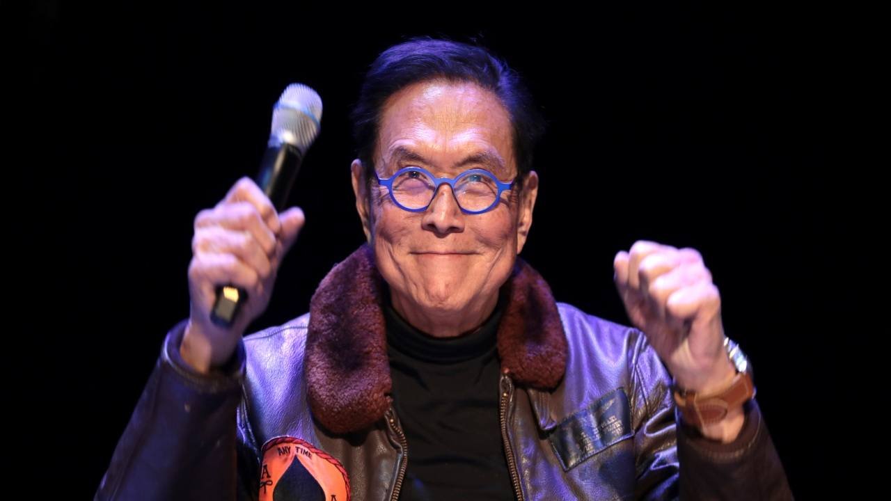 'De-Worsified, Not Diversified': Robert Kiyosaki Warns Investors on a Hidden Risk
