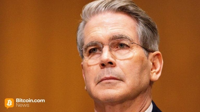 US Treasury Signals Support for Loan to ‘Make Argentina Great Again’