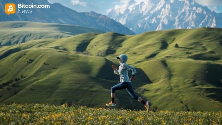 Bitcoin ETFs Roar Into February With $562 Million Inflow