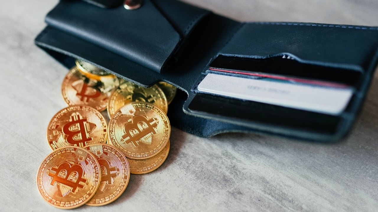 Is Bitcoin Cheap Yet? Grayscale Flags 2 Catalysts That Could Decide BTC’s Next Move