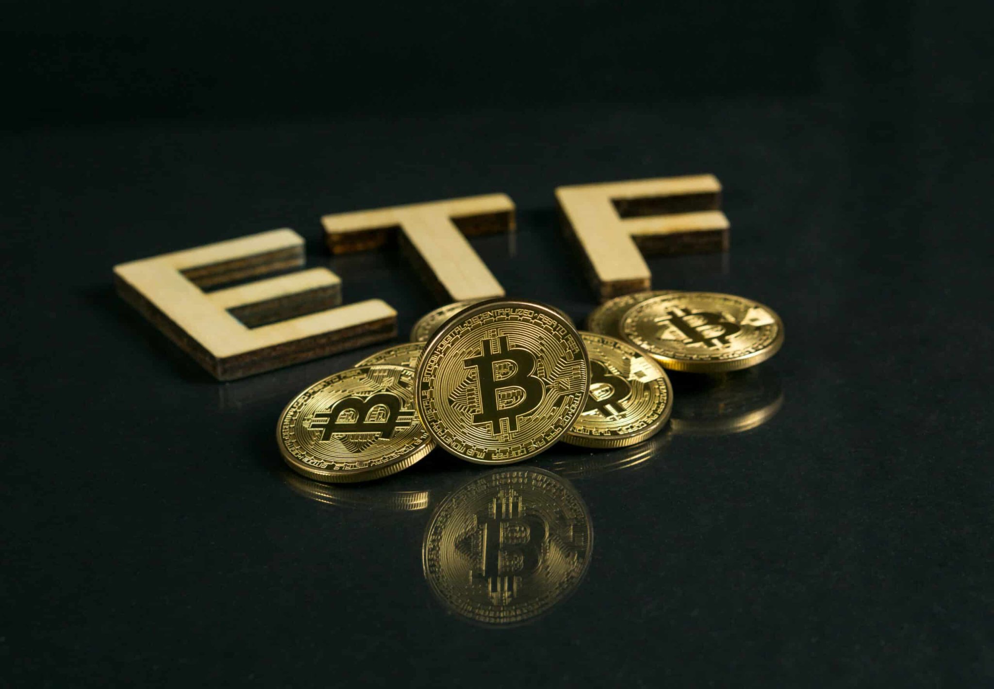 Santa Didn’t Come For Bitcoin ETFs: $782 Million Walks Out The Door