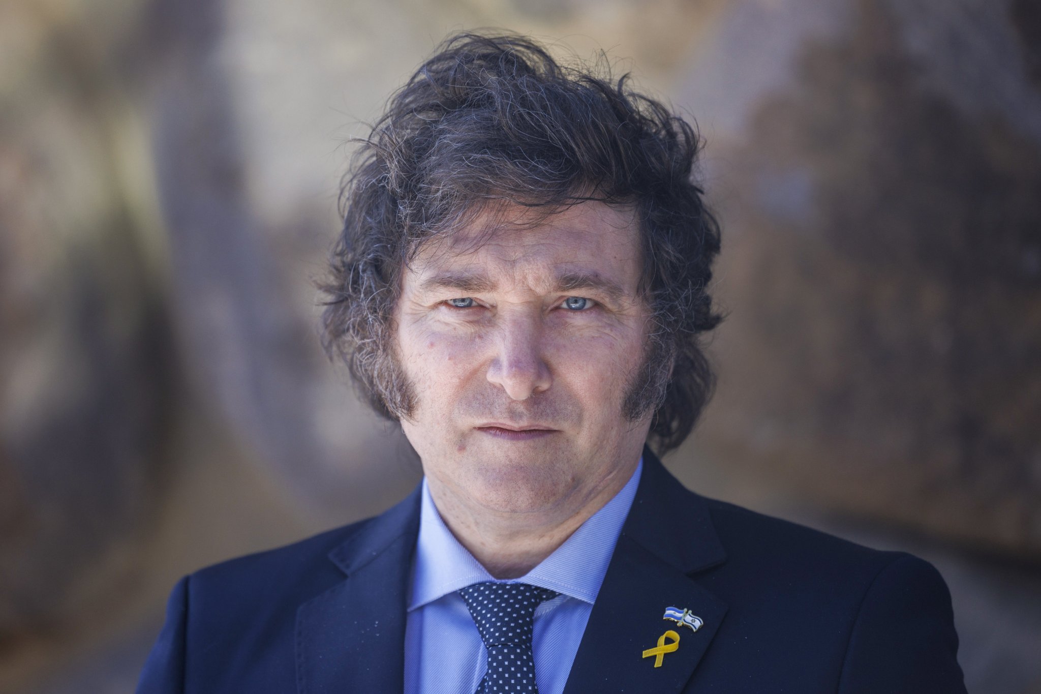 Argentina’s Javier Milei Exempts Regulated Crypto Exchanges From Cheque Tax
