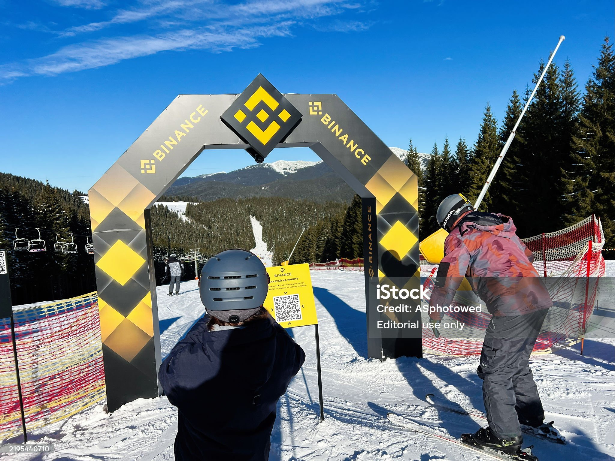 OKX CEO Criticizes Binance Over October 10 Market Crash – Details