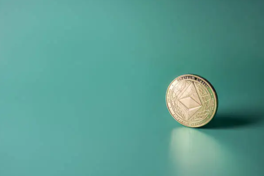 Impennata dell’accumulazione di Ethereum: i wallet delle whale accumulano ETH al ritmo più veloce degli ultimi anni – Cosa sta succedendo?