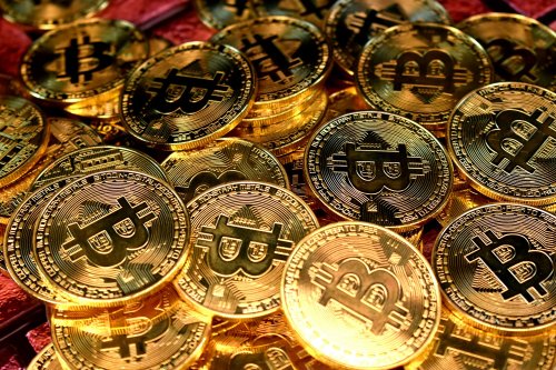 Bitcoin Transactions Rise, But Exchange Activity Remains Flat: Glassnode
