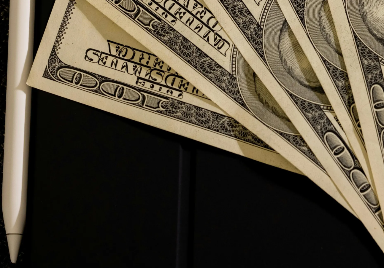 Bitwise presenta alla SEC un nuovo fondo che unisce azioni e crypto legate a stablecoin e tokenizzazione