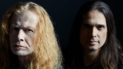 MEGADETH's KIKO LOUREIRO Read DAVE MUSTAINE's Autobiography Immediately