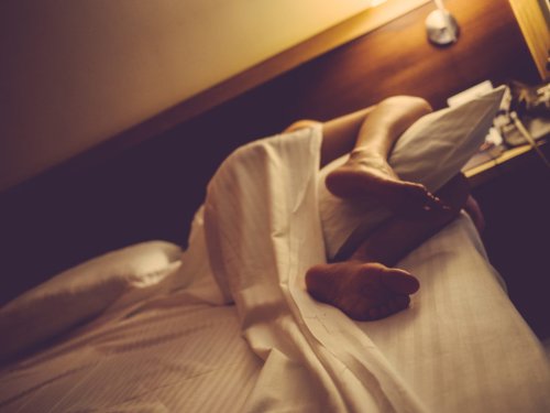 Why Sleeping with a Pillow Between Your Legs Helps Your Health