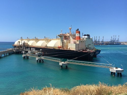Schwimmendes LNG-Terminal darf Chlor ins Wattenmeer leiten