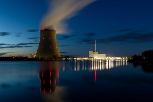 37 Staaten stellen teuren Atomstrom infrage – laut neuem Bericht günstiger als Solar- und Windstrom