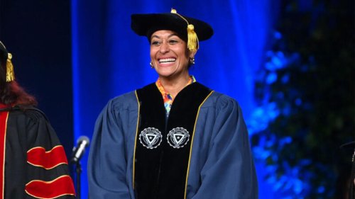 Tracee Ellis Ross Celebrates Honorary Doctorate Degree From HBCU — 'I Became A Spelmanite Today' - Blavity