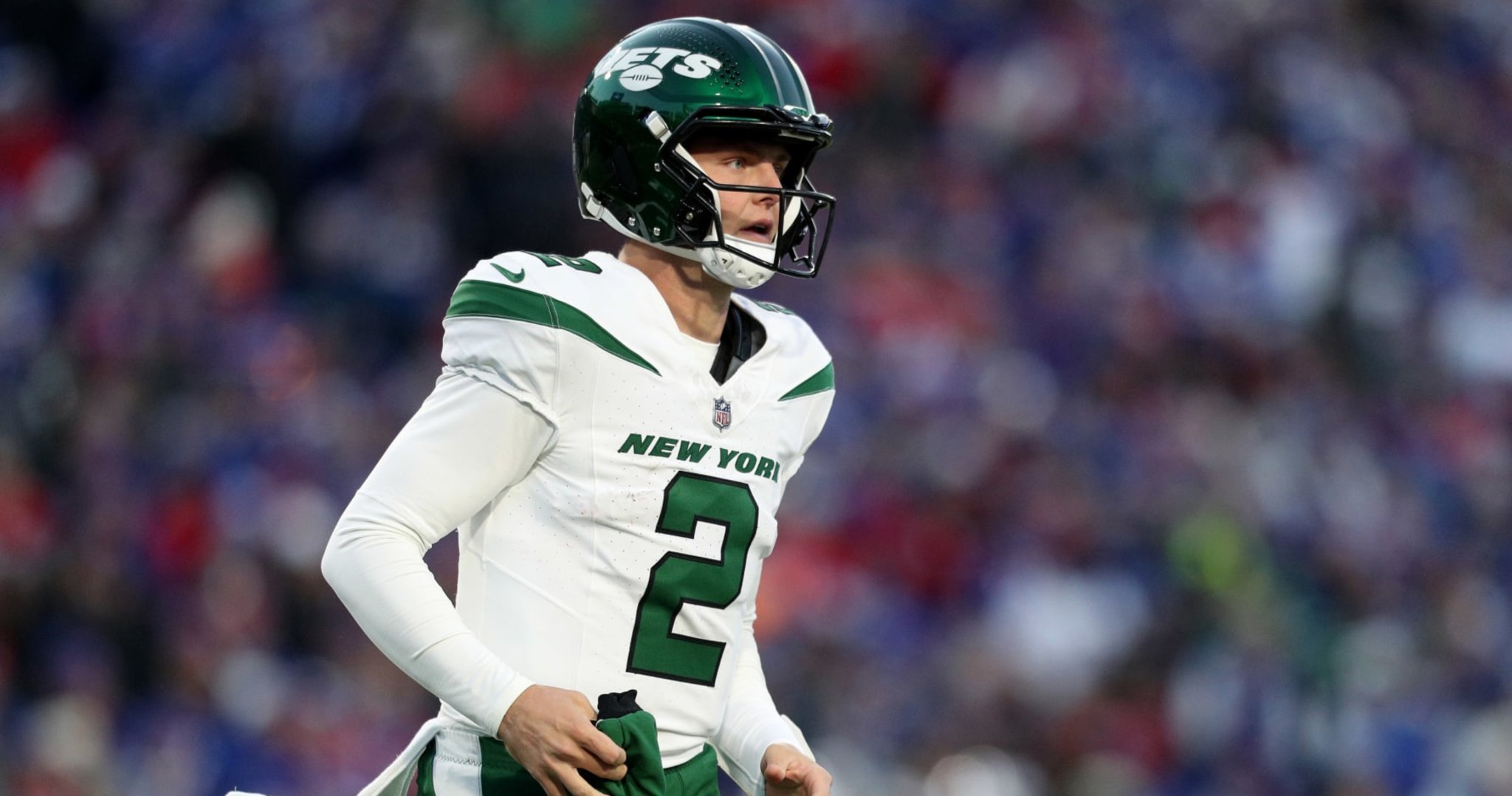 Jets Rumors: Zach Wilson 'Reluctant' to Step Back In; NY 'Leaning Toward' Starting QB