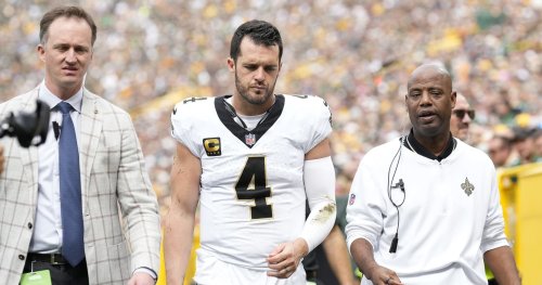 PFT: Derek Carr's Camp 'Relieved' Saints QB's Injury Happened on Grass, Not Turf