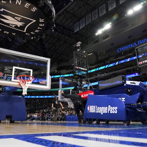Warriors vs. Mavericks Game 4 Delayed by Leak in American Airlines Center Roof