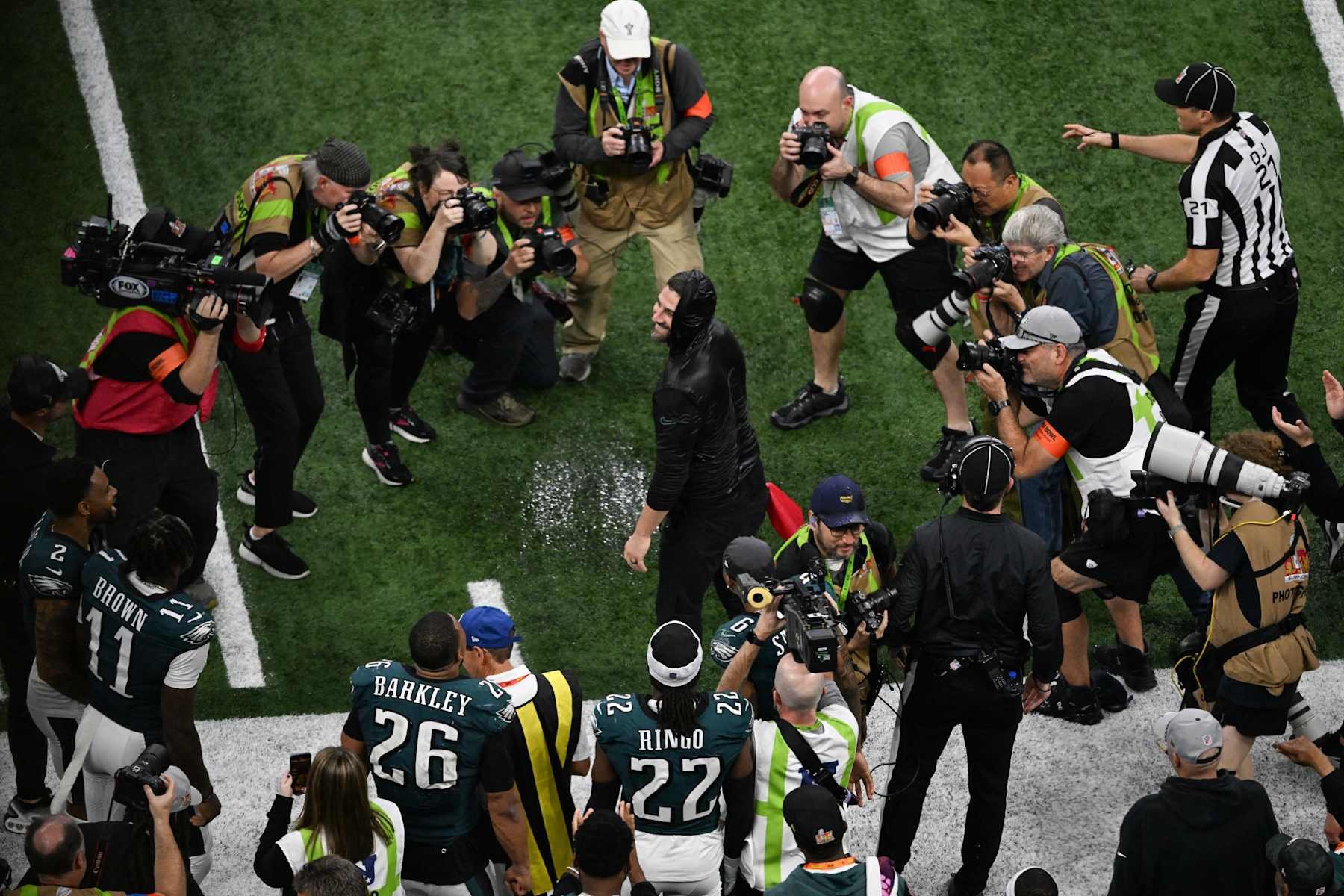 Super Bowl 60 Odds: Eagles, Chiefs, Bills Open as Favorites to Win 2025-26 NFL Title