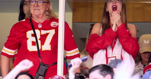 Video: Taylor Swift Celebrates Travis Kelce Catching TD Pass in Chiefs' Rout of Bears