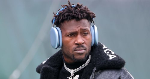 Antonio Brown Exposes Himself to Hotel Guests at Swimming Pool in Leaked Video | Flipboard