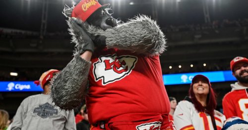 Chiefs Fan Known as ChiefsAholic Added to Kansas City's Most Wanted Fugitives List