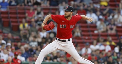 Red Sox's Chris Sale Exits With Shoulder Injury vs. Reds