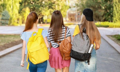50 Best College Bags for Girls – The Ultimate 2024 Guide