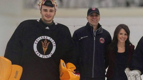 Sa maman est fribourgeoise: Joey Daccord, le Suisse de NHL qui joue pour les États-Unis