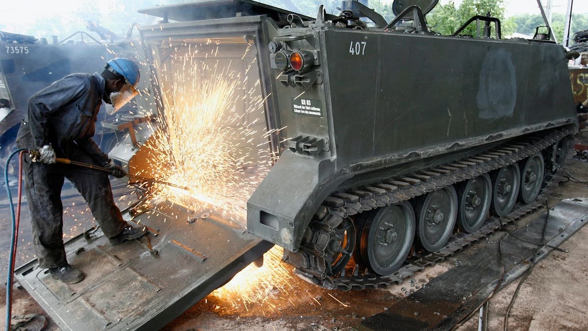 «So kann man nicht arbeiten»: Jedes fünfte Fahrzeug fällt aus: Die Schweizer Armee steht still