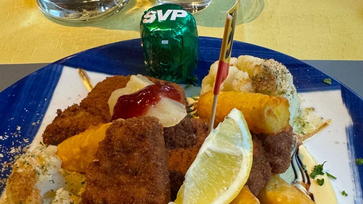Mit «SVP-Mohrenkopf»: Dieses spezielle Albert-Rösti-Gericht ist ein Verkaufshit