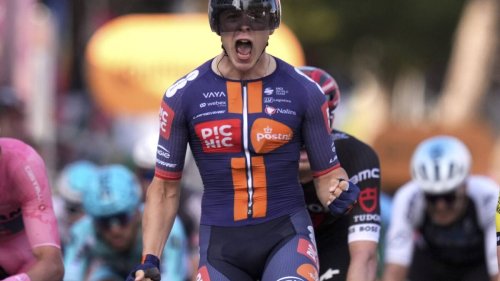 Schweizer Team schafft es bei der 4. Etappe aufs Podest: Holländer sorgt am Giro d'Italia für eine grosse Überraschung