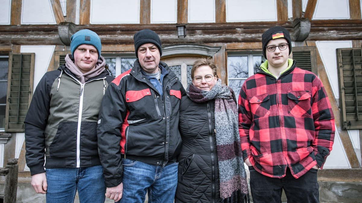 «Nous nous versons 18 francs de l’heure»: Que gagnent les paysans: une famille dévoile ses finances