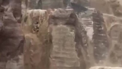 Sturzflut fordert zwei Todesopfer: Unwetter trifft antike Stadt in Jordanien