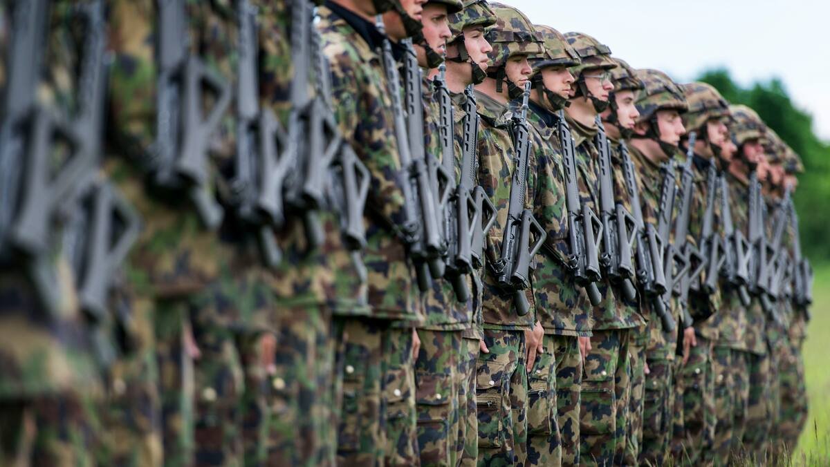 La Suisse conviée à Varsovie: Financer l'armée avec de l'argent européen, c'est parti?