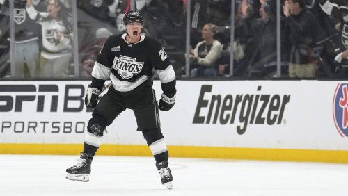 Dramatischer Playoff-Auftakt: Fiala-Hammer und das grosse Zittern in den letzten zwei Minuten