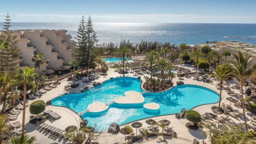 Streik im Paradies – Hotel-Angestellte legen Arbeit nieder: Schweizer Oster-Touris brauchen auf den Kanaren viel Geduld