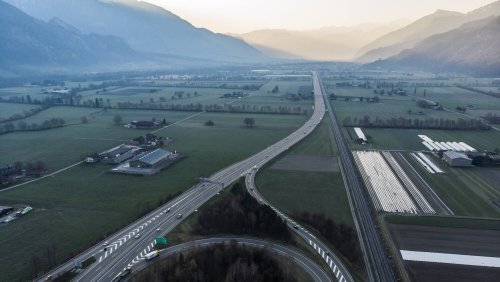 Bei Kriessern SG: Bub wird auf Autobahn von Auto erfasst