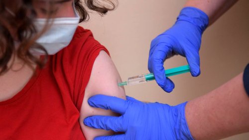 Bund zahlt bis Mitte 2024: Covid-Impfung bleibt länger gratis
