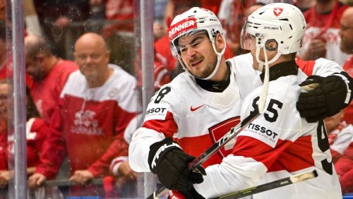NHL-Stürmer hat beim Turnier eingecheckt: Eine Olma-Bratwurst musste es für Timo Meier vor der WM noch sein