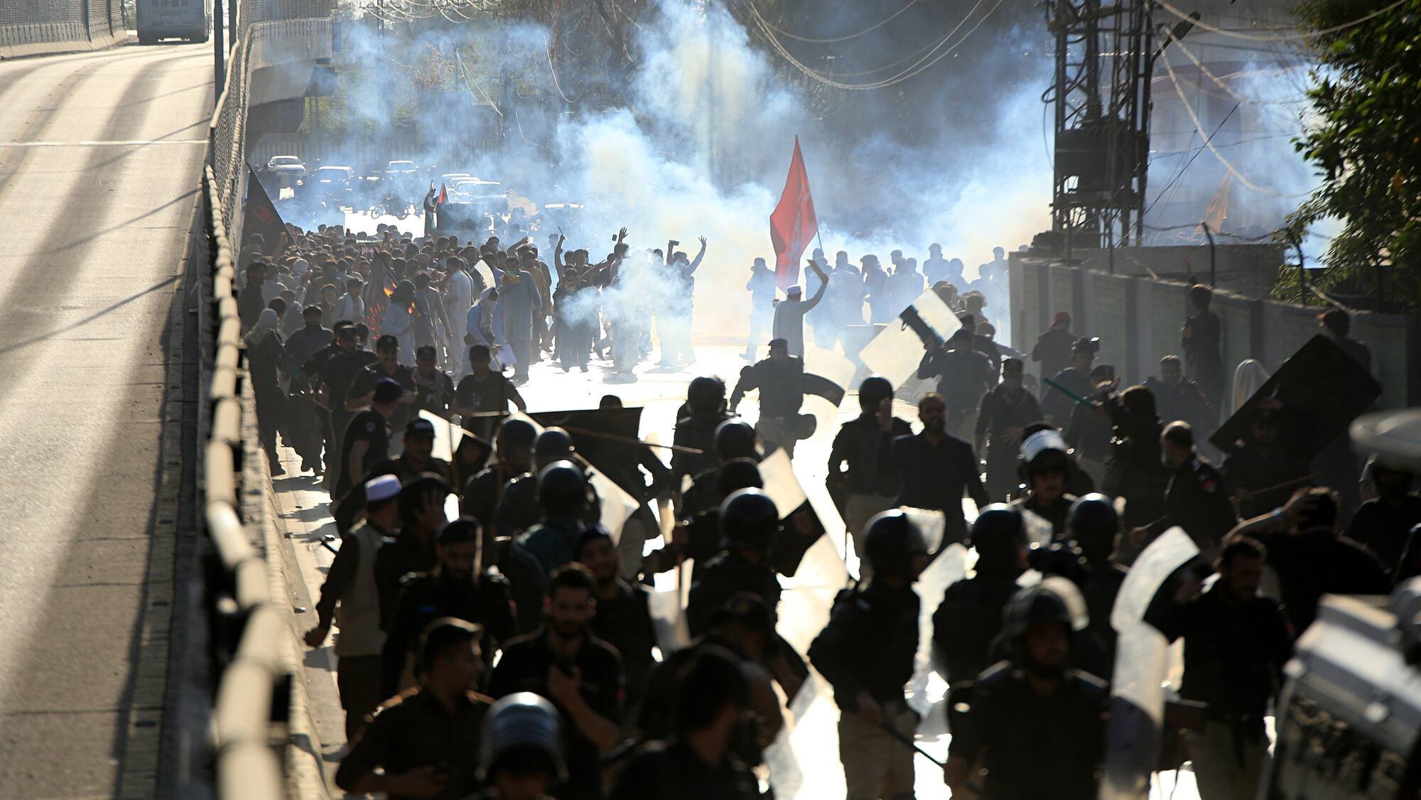 Des manifestations pro-Iran font 17 morts au Pakistan