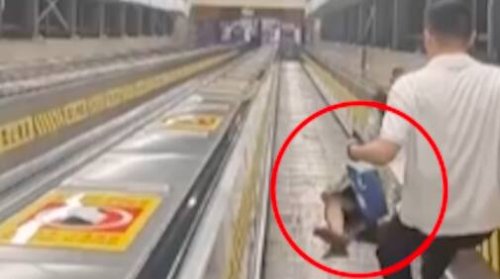 Weil sie auf ihr Smartphone schaut: Touristin fällt 112-Meter-Rolltreppe hinunter